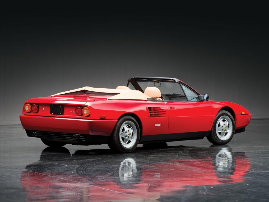  Ferrari Mondial T Cabriolet 1989 года  (фото 2 из 24)